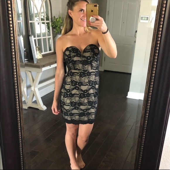 MOVING SALE - Lulus lace overlay sweetheart black cocktail dress - Picture 2 of 11